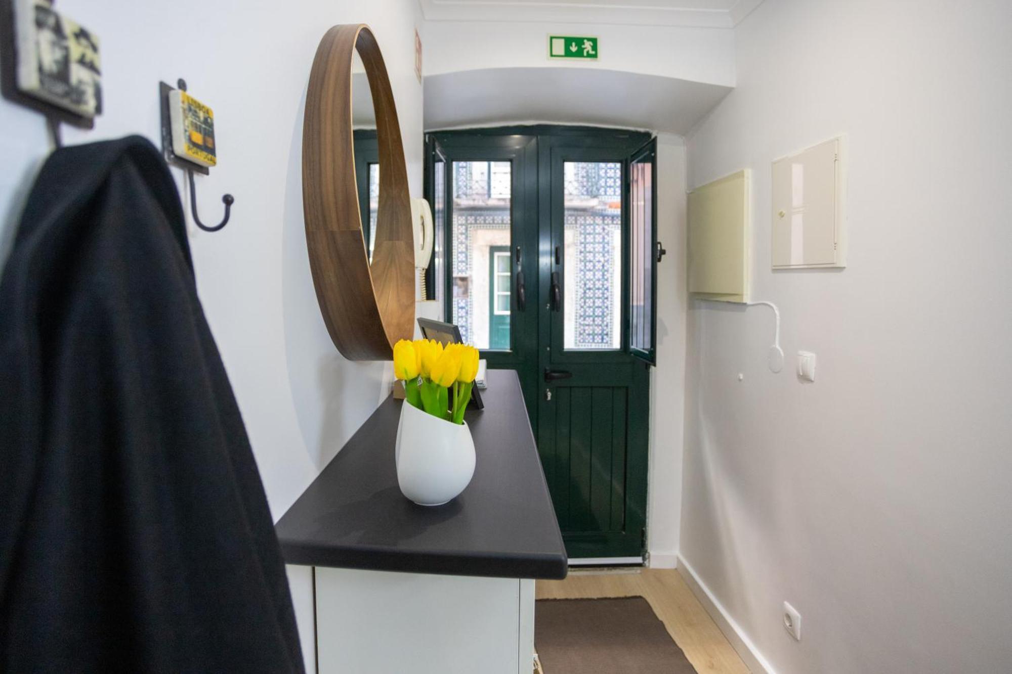 Bairro Alto 27 Apartment ลิสบอน ภายนอก รูปภาพ